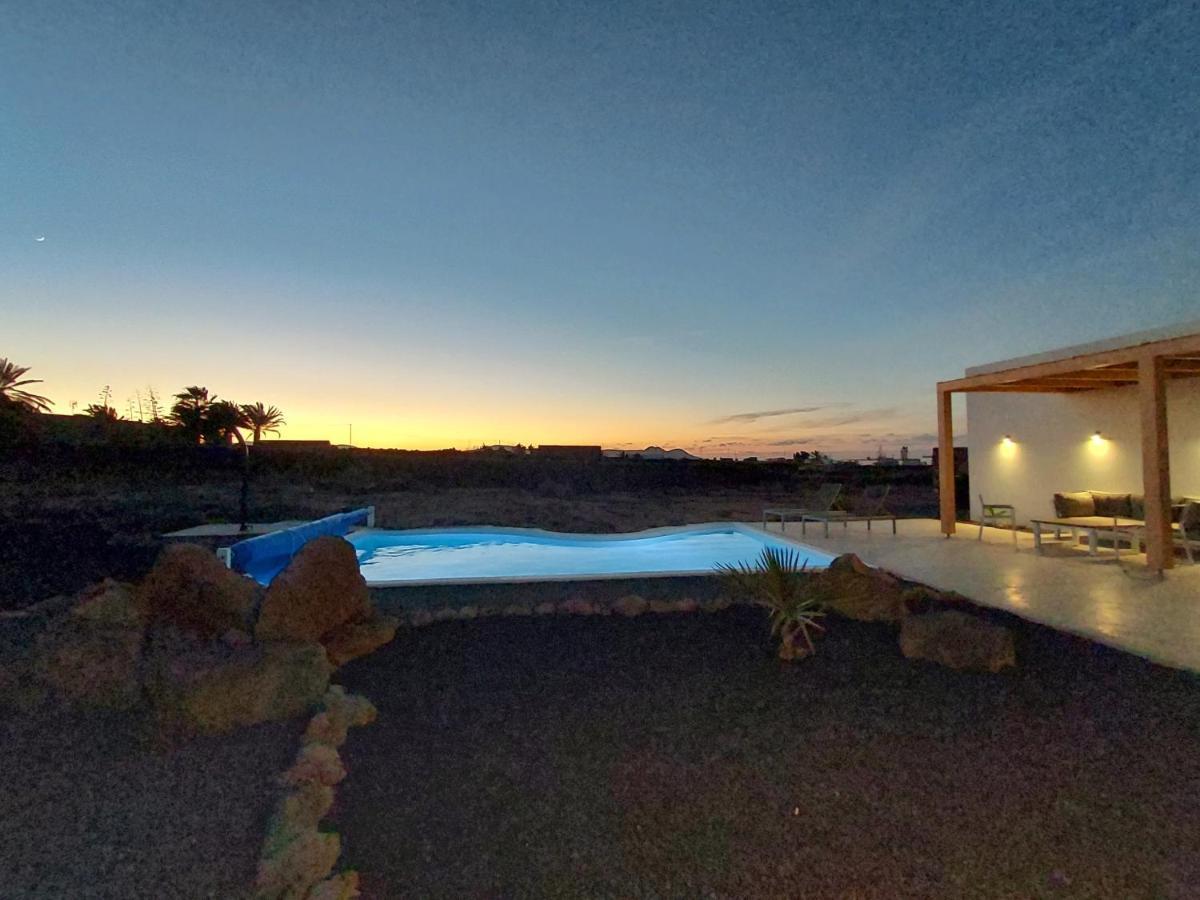Villa Tabaiba En Lajares Con Piscina Exterior foto